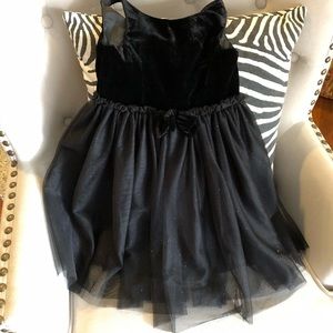 Girl’s dress - Size: 6-7